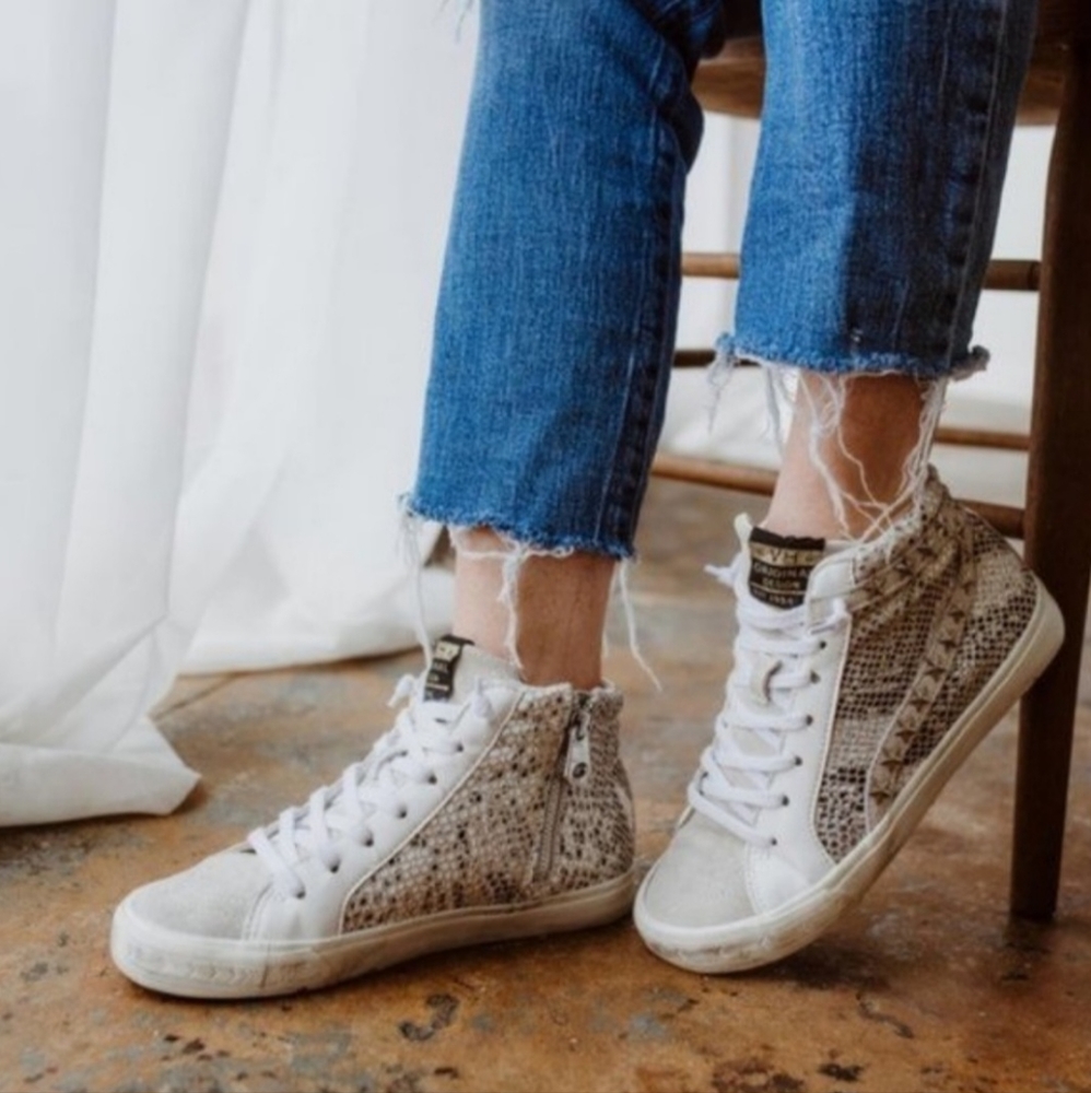 Vintage Havana Snake Print High-Top Sneakers - White and Brown